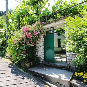 Gasthuis Flora's 'the Fir Gate' Gjirokastër